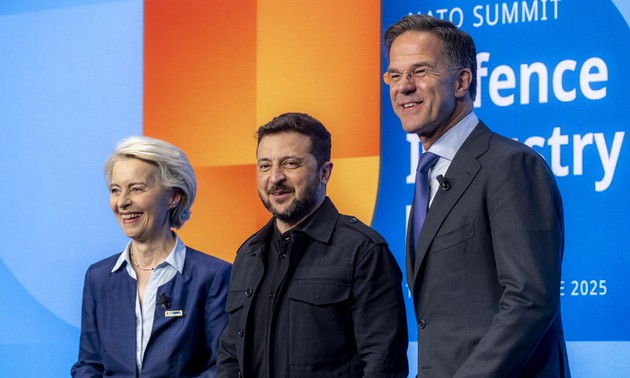 Donald Trump envisage une rencontre avec Volodymyr Zelensky en marge du sommet OTAN