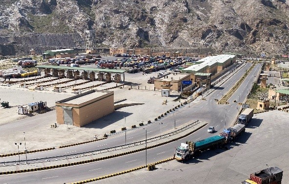 Le Pakistan ferme sa frontière avec l’Afghanistan après des affrontements armés