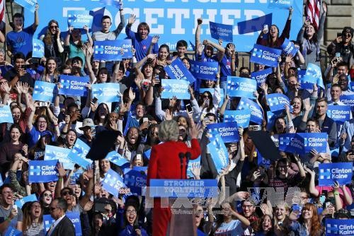 Présidentielle américaine: dernier acte pour Clinton et Trump