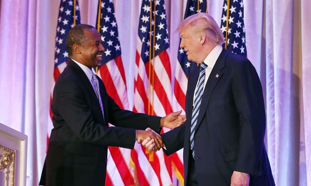 États-Unis : Trump nomme Ben Carson ministre du Logement