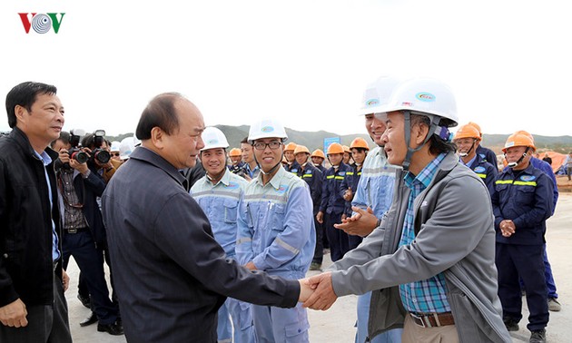 Nguyen Xuan Phuc: Quang Ninh doit être une locomotive économique du pays 