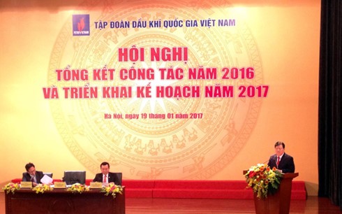 Trinh Dinh Dung à la conférence bilan de 2016 de PetroVietnam