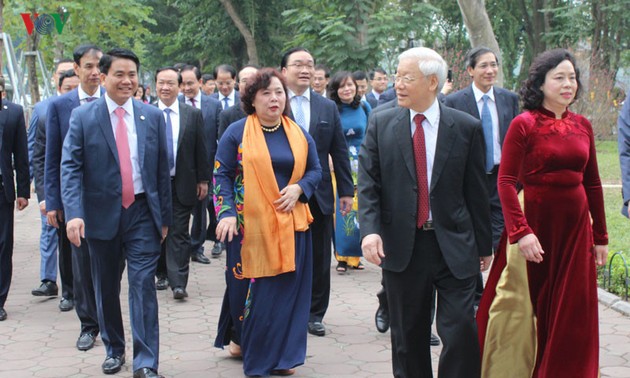 Nguyen Phu Trong formule ses voeux aux autorités et à la population de Hanoi