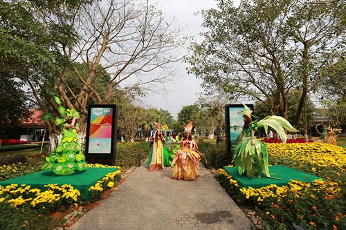 Inauguration de la plus grande fête des fleurs printanières du Nord 