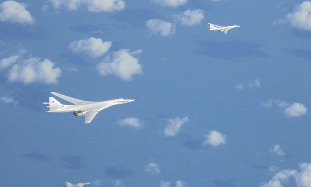 Deux bombardiers russes interceptés au large des côtes françaises