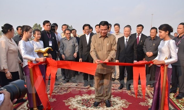 Inauguration de l’avenue Phnom Penh - Hanoi