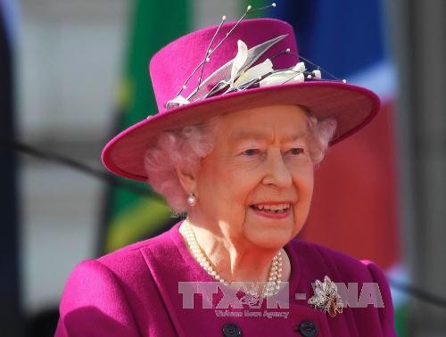 Royaume-Uni : la reine Elizabeth II autorise le déclenchement du Brexit