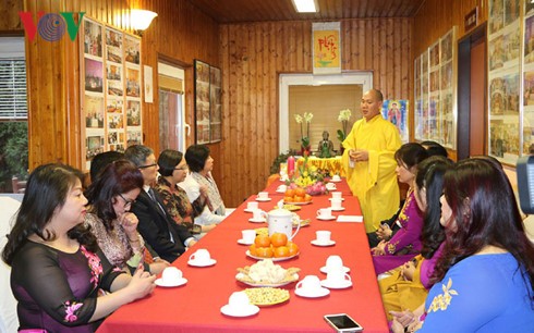 République Tchèque: visite d’ambassadeurs au centre commercial de Sapa