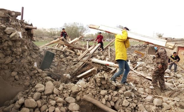 Iran : deux morts et 377 blessés dans un fort séisme