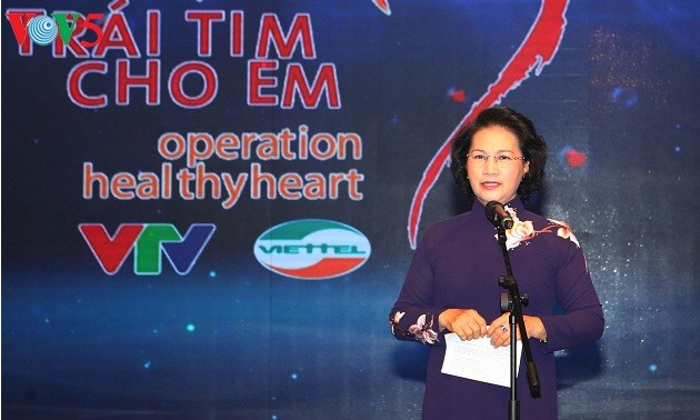 Nguyen Thi Kim Ngan à la soirée “Continuer à écrire les rêves”