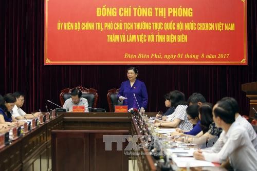 Tong Thi Phong en déplacement à Diên Biên