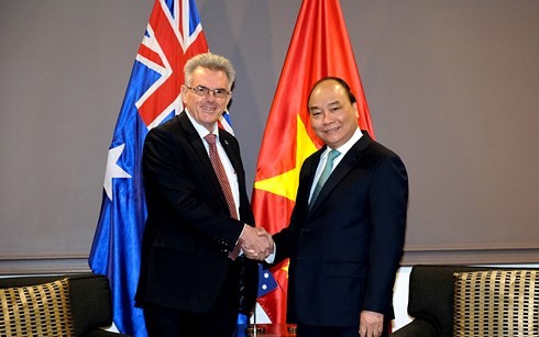 Le Premier ministre Nguyen Xuan Phuc reçoit le président de l’Association d’amitié Australie-Vietnam