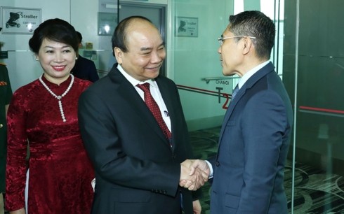 Nguyên Xuân Phuc est arrivé à Singapour pour le 33e Sommet de l’ASEAN