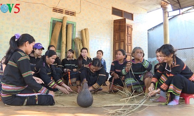 Quand les femmes tiennent à leurs nattes