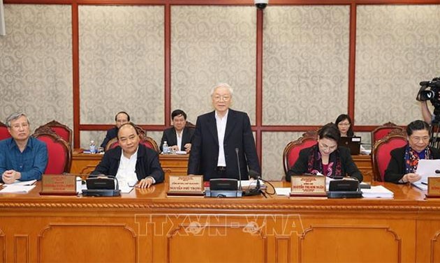 Nguyên Phu Trong préside une réunion sur l’édification du Parti