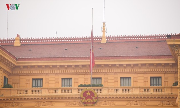 Hommage à l’ancien président Lê Duc Anh à l’étranger