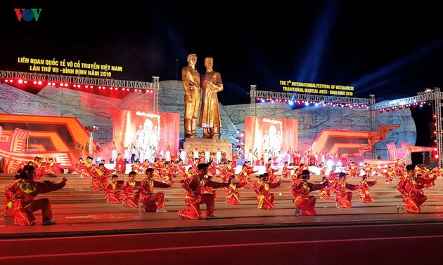 Le septième Festival international des arts martiaux commence à Binh Dinh