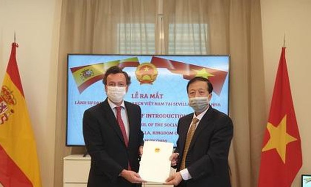 L’Espagnol Pablo Rafael Gomez Falcon est nommé consul d’honneur du Vietnam à Seville