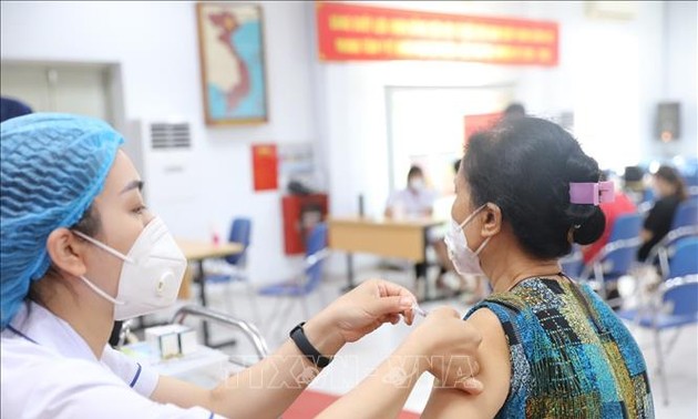 Covid-19: près de 4.000 cas enregistrés en 24h au Vietnam 