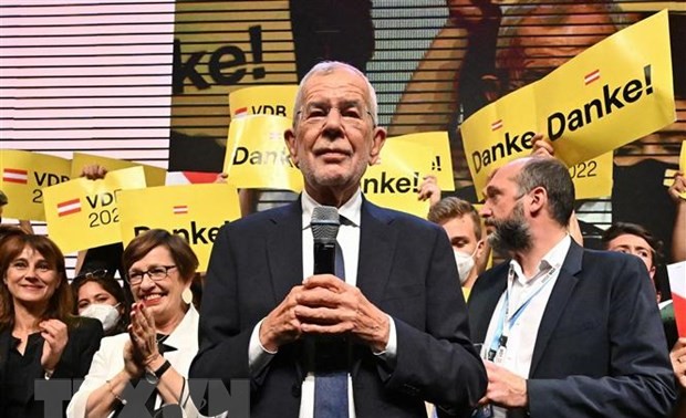 Présidentielle en Autriche: l'écologiste Van der Bellen réélu, selon les premières projections