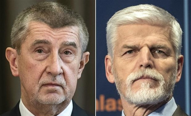 Élection présidentielle tchèque: l’ancien Premier ministre Andrej Babiš affronte le militaire Petr Pavel 