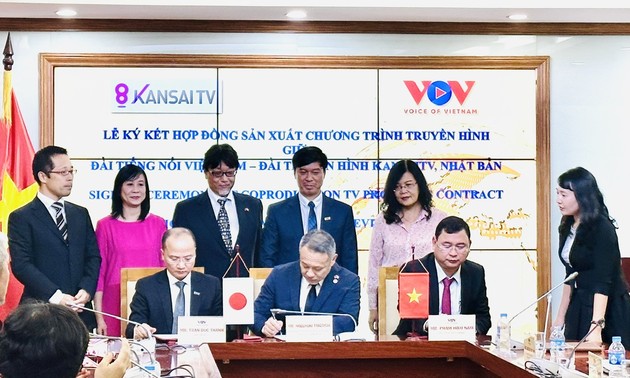 VOV và KansaiTV ký kết hợp tác sản xuất chương trình truyền hình 