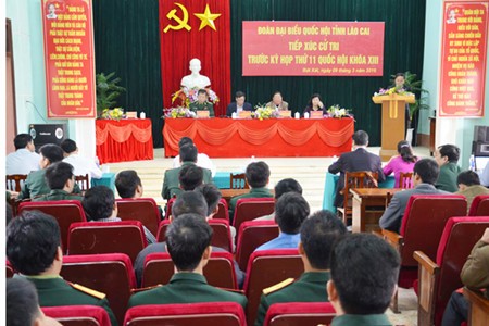 พบปะกับผู้มีสิทธิ์เลือกตั้ง