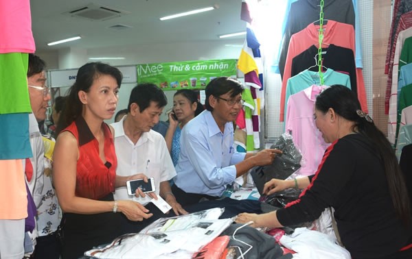 งานแสดงสินค้าและงานนิทรรศการภาพถ่ายเวียดนาม-ไทย ณ นครดานัง