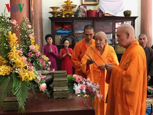  ชาวเวียดนามที่อาศัยในประเทศไทยจัดเทศกาลวูลาน