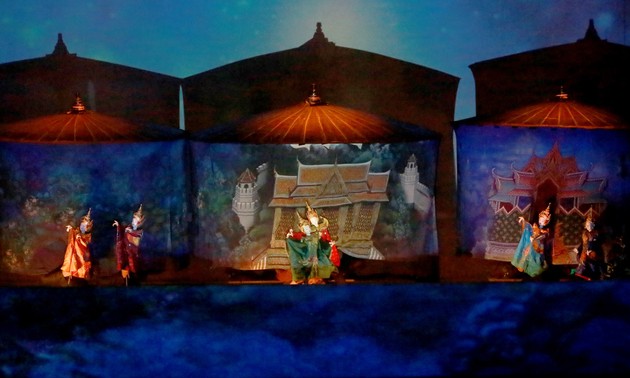 ศิลปะการแสดงหุ่นกระบอกไทย