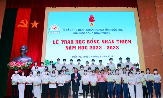 สถานประกอบการไทยกับกิจกรรมเพื่อสังคมเพื่อตอบแทนประเทศเวียดนาม