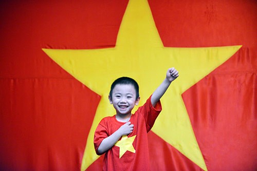 ฤดูใบไม้ร่วงแห่งการปฏิวัติสร้างแรงบันดาลใจให้แก่การสร้างผลงานใหม่