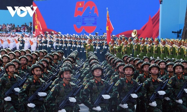 ขบวนพาเหรดในโอกาสครบรอบ 50ปีวันปลดปล่อยภาคใต้ รวมประเทศเป็นเอกภาพ