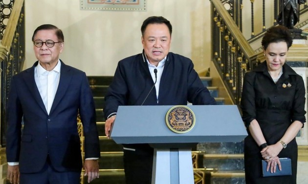 การสนทนาทางโทรศัพท์ระหว่างนายกรัฐมนตรีไทยและประธานาธิบดีสหรัฐฯ หวังลดความตึงเครียดบริเวณชายแดนไทย-กัมพูชา