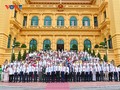 Reconocimiento a periodistas ejemplares en centenario de la prensa revolucionaria vietnamita