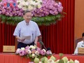Dokumen Partai Harus Sungguh-Sungguh Menjadi "Obor yang  Menerangi Jalan", Merupakan Pedoman Aksi dalam Seluruh Sistem Politik