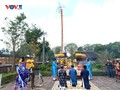 Huê: L’érection de la perche rituelle dans le palais royal