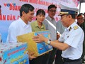 Naval Region 5 brings early Tet celebrations to Tho Chau special zone