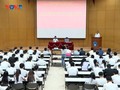 ນັກສຶກສາ ຫວຽດນາມ ປະກອບສ່ວນໂຄສະນາພາບພົດຂອງ ຫວຽດນາມ ຢູ່ ລາວ
