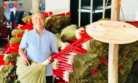Escoba de palma de la aldea de Chiem Son: Más de 100 años de permanencia y desarrollo  