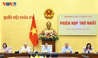 Consejo Electoral Nacional de Vietnam celebra su primera reunión