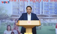 Pham Minh Chinh préside une conférence consacrée au déploiement d'une résolution «révolutionnaire» en faveur du logement social