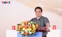 팜 민 찐 총리, 수도 하노이 뜨리엔 다리 건설 기공식 참석
