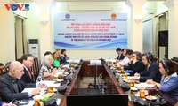 Vietnam, US hold labor dialogue