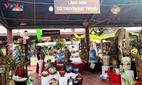 Hanoi festival honors handicraft products  