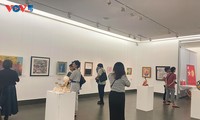 ハノイで 第31回国際平和美術展 開催