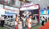 Vietnam International Medical and Pharmaceutical Exhibition opens