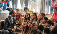 Sur le vif: Édouard Philippe au Lycée français de Hanoi