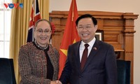 Dernières rencontres de Vuong Dinh Huê en Nouvelle-Zélande