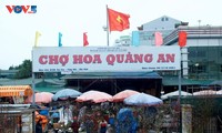 Chợ hoa Quảng An rộn ràng sắc hương những ngày cận Tết